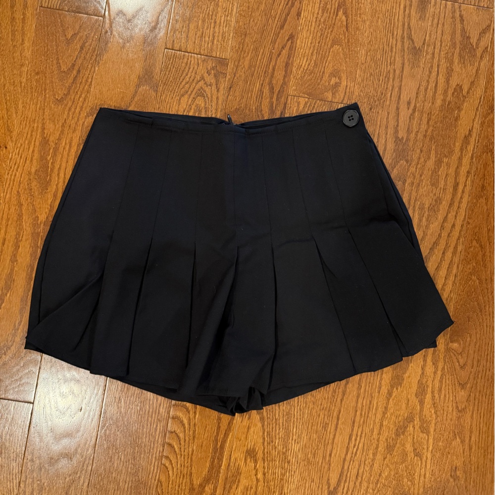 Superdown Gabrielle Pleated Mini Skort - image 5